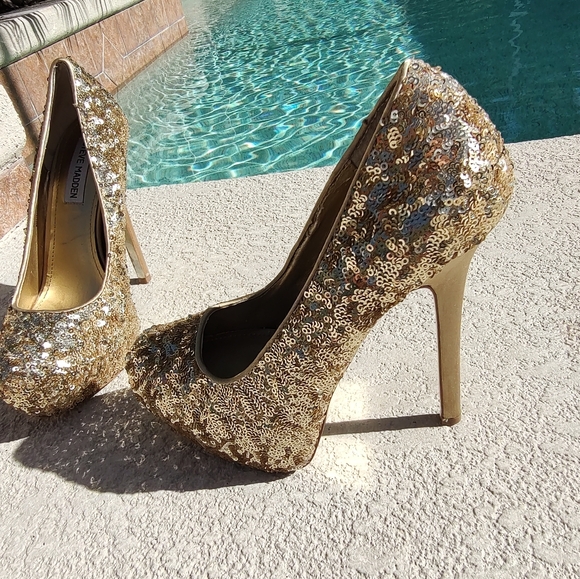Steve Madden Gold Sequin platform heels - Picture 7 of 16
